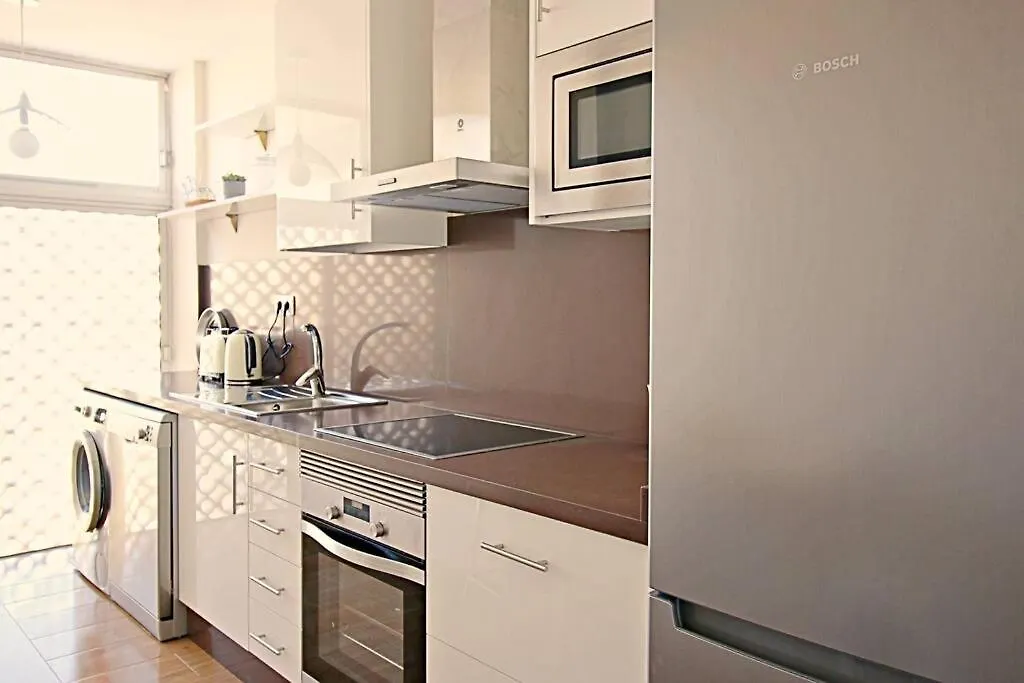 Soleado Y Flamante Apartamento En Los Cristianos De Membrillosuites Los Cristianos (Tenerife)