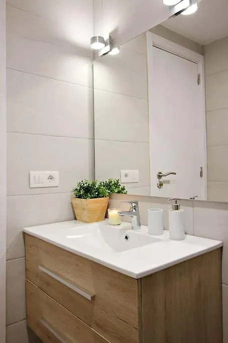 Soleado Y Flamante Apartamento En Los Cristianos De Membrillosuites Lejlighed