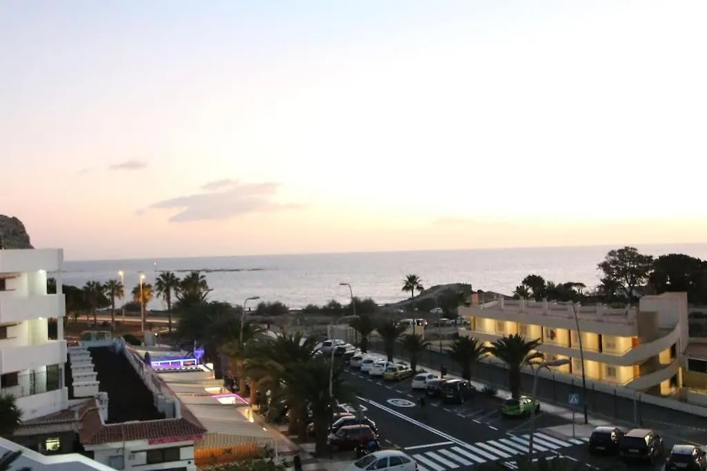 Soleado Y Flamante Apartamento En Los Cristianos De Membrillosuites Los Cristianos (Tenerife)